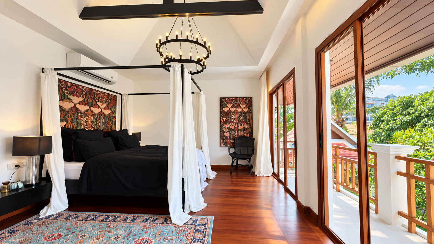 5 Bedroom Renovated Thai-Bali Pool Villa for Sale in Jomtien