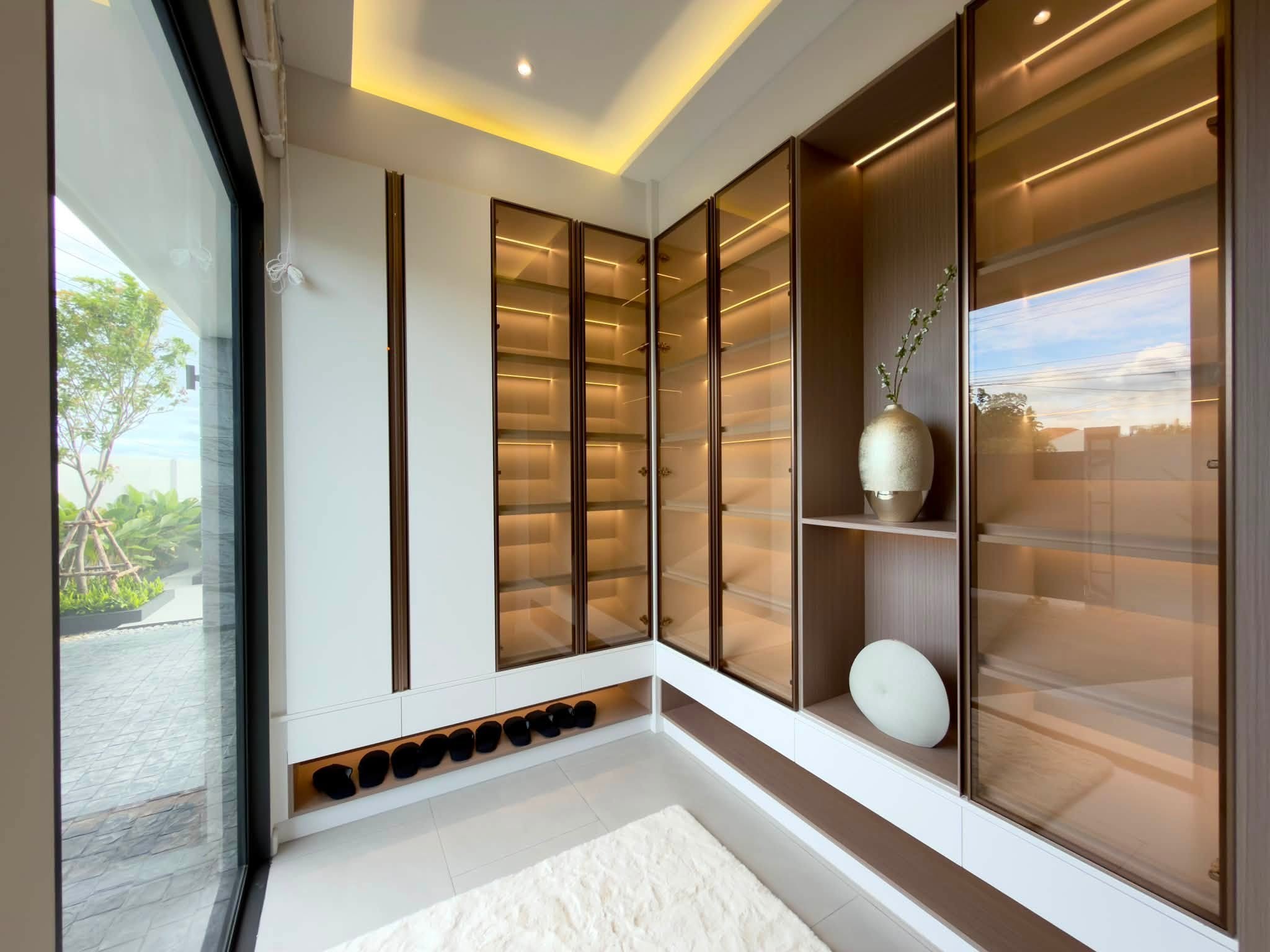 Luxury 5-Bedroom Pool Villa For Sale Off Mabprachan Reservoir, Pattaya