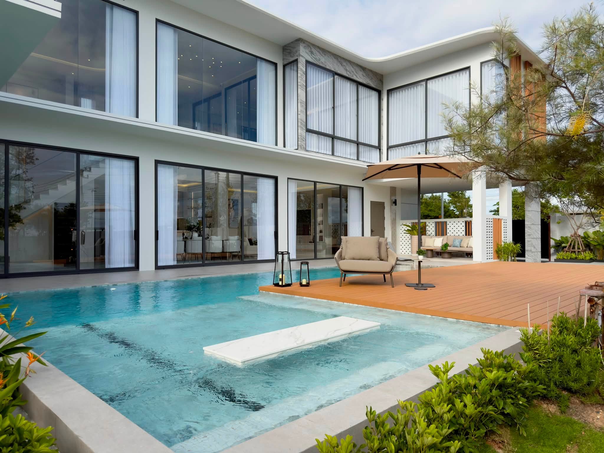 Luxury 5-Bedroom Pool Villa For Sale Off Mabprachan Reservoir, Pattaya