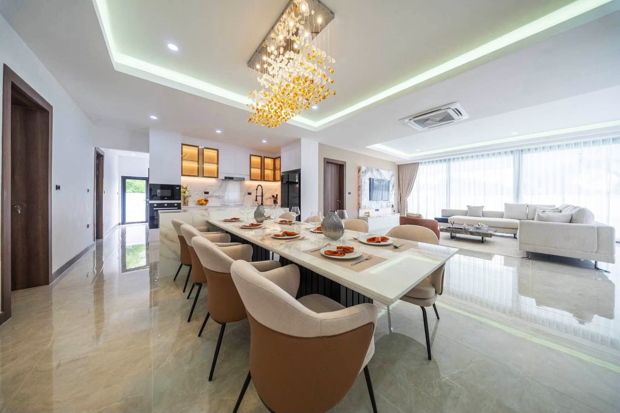 Renovated 5 Bedroom Pool Villa for Sale in Huay Yai – Pattaya