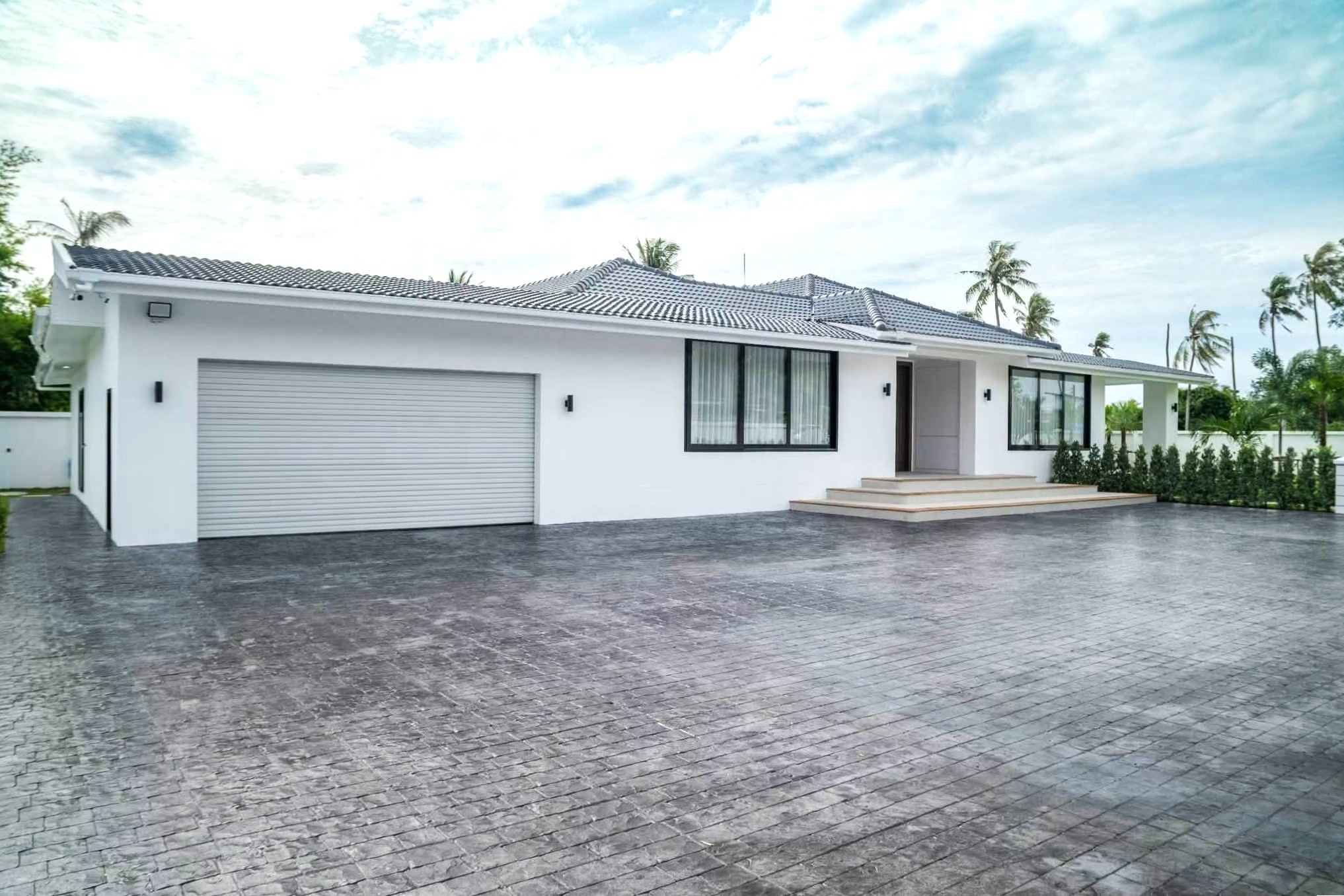 Renovated 5 Bedroom Pool Villa for Sale in Huay Yai – Pattaya