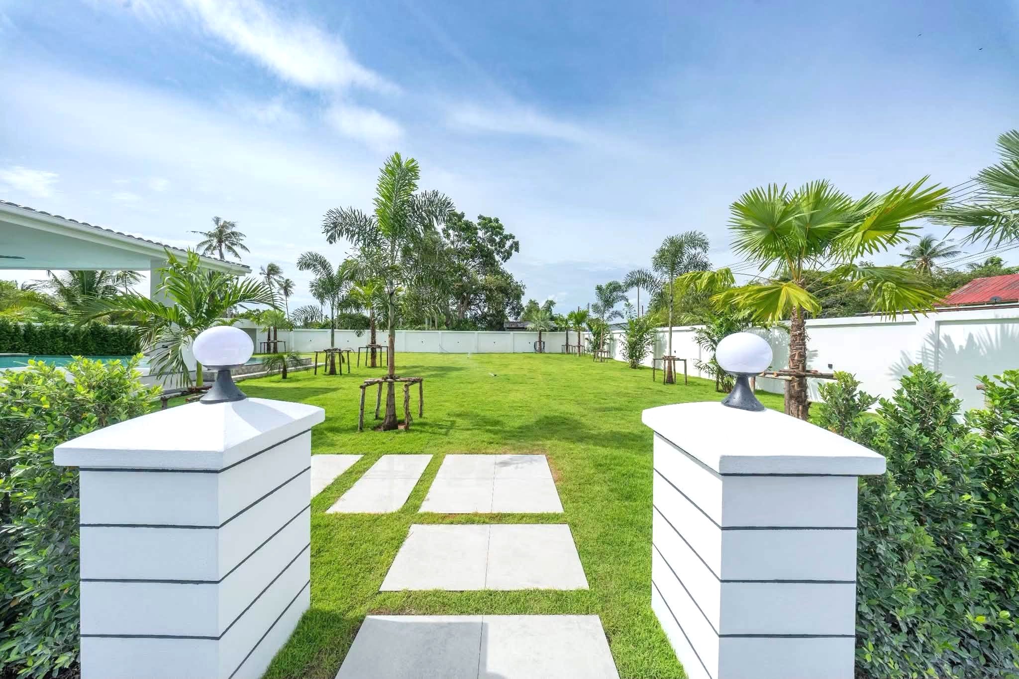 Renovated 5 Bedroom Pool Villa for Sale in Huay Yai – Pattaya
