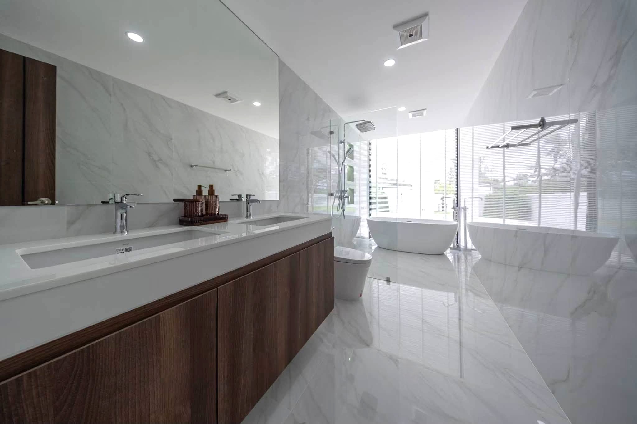 Renovated 5 Bedroom Pool Villa for Sale in Huay Yai – Pattaya