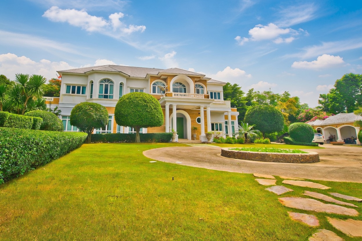 9 bedroom mansion on large private estate