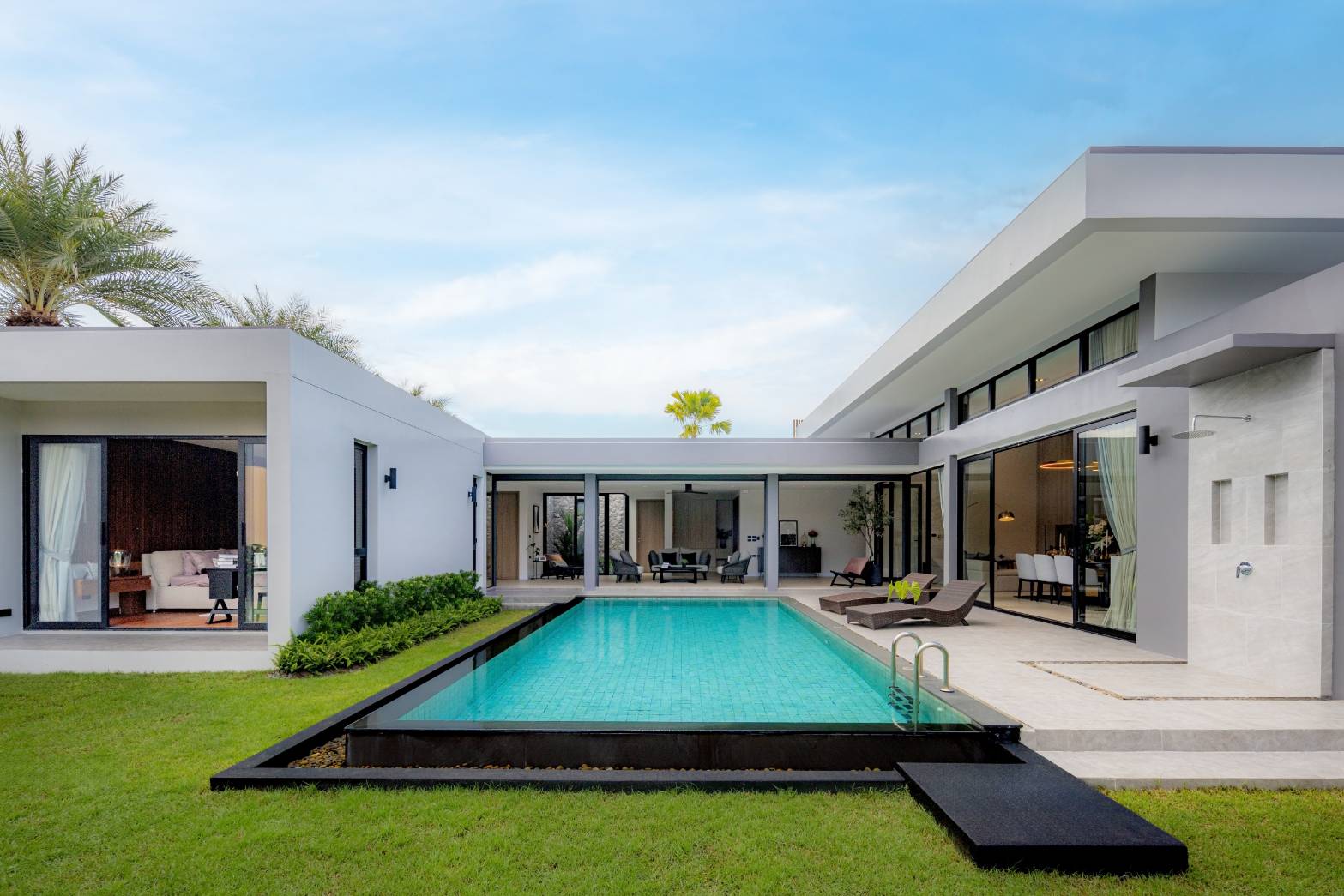 3 bedroom pool villa in large upscale village