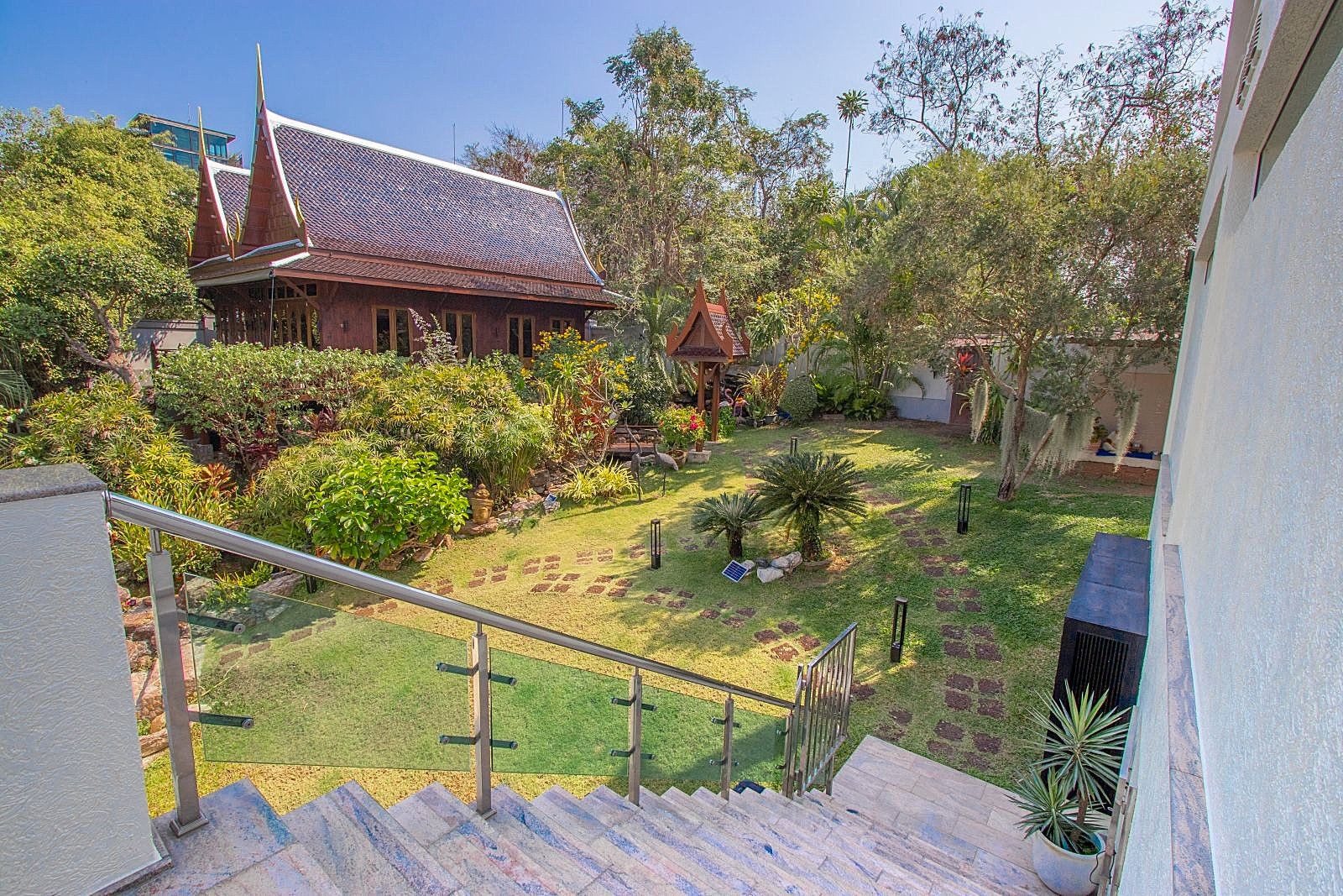 Teak style guest house at Siam Royal View Pattaya