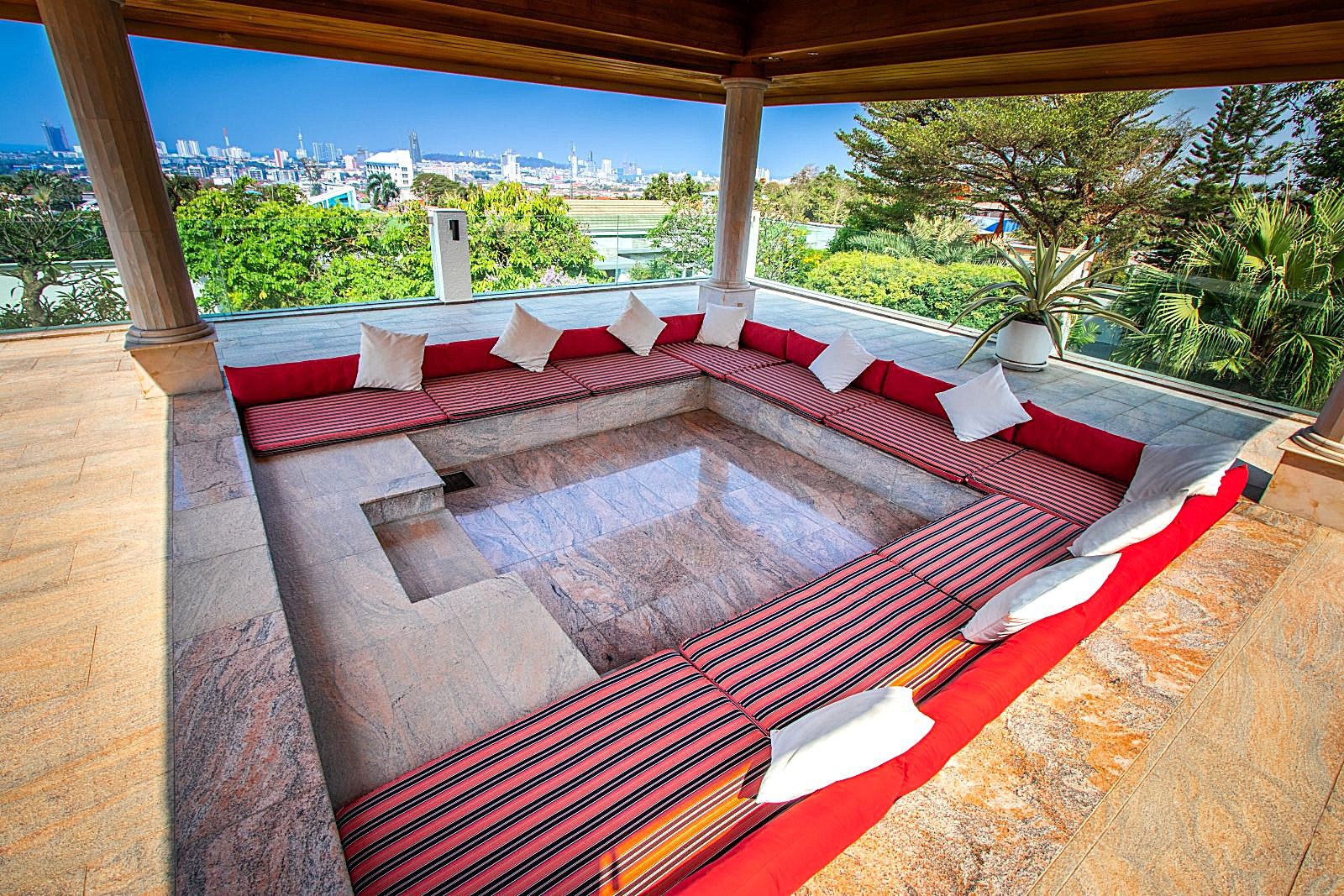 Siam Royal View Pattaya – 7 Bedroom Luxury Estate for Sale