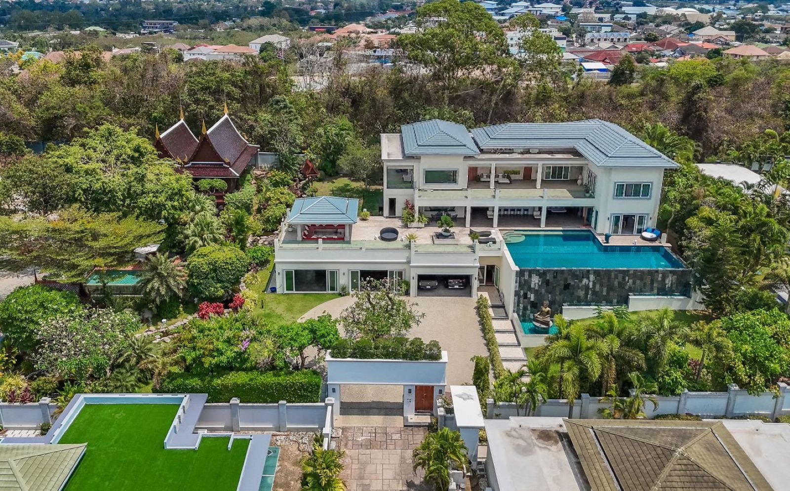 Stunning hilltop residence in Siam Royal View Pattaya